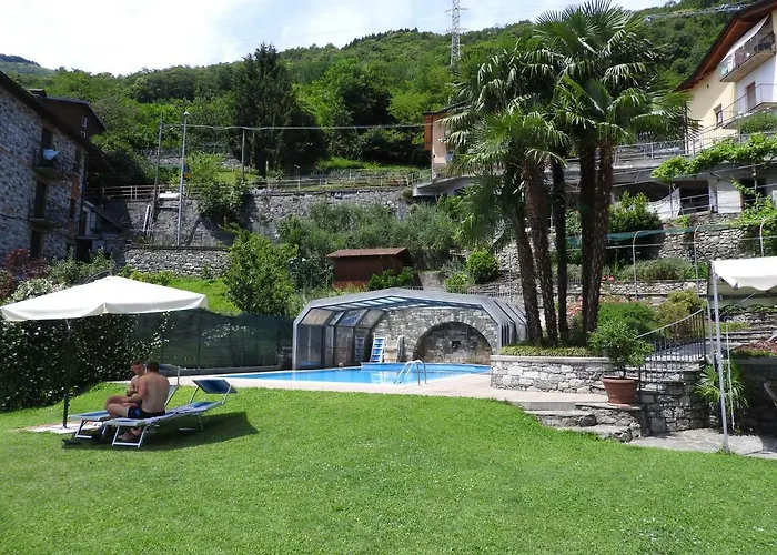 Casa Rosa جيرا لاريو