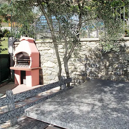 Casa Rosa Джера-Ларио