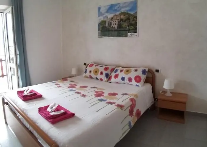 アパートホテル Casa Rosa