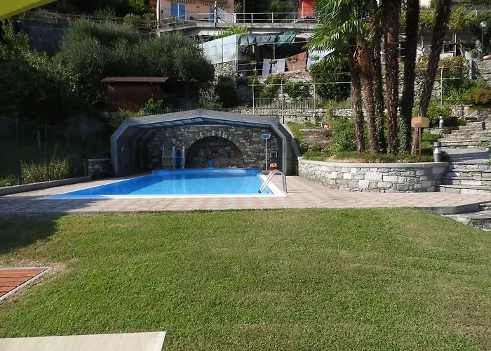 アパートホテル Casa Rosa